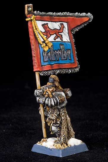Middenheim Army Standard Bearer (Storm of Chaos Сampaign June 2004 Limited Edition)