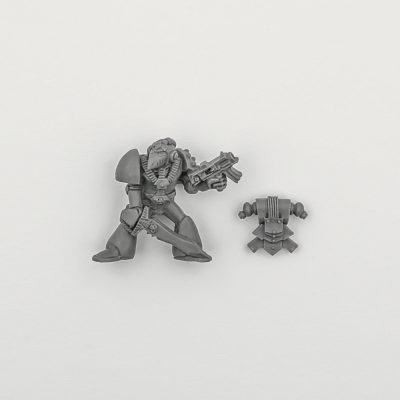 Space Marine Leutenant with Power Sword and Bolt Pistol 1989